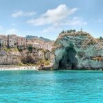 Le favolose acque turchesi di Tropea, Italia