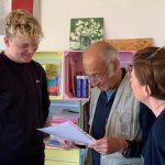 Uno studente della École Chantemerle con la famiglia Wegmüller