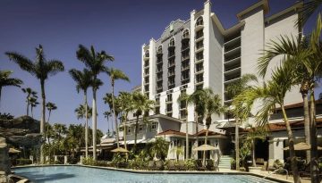 study-learn-english-language-course-teen-summer-program-The-Language-Academy-TLA-Fort-Lauderdale-Florida-USA