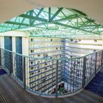 Il corridoio dell'hotel della TLA Teen Summer Program