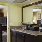 Un bagno dell'hotel della TLA Teen Summer Program