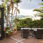 I posti a sedere all'aperto della scuola Malaca Instituto 