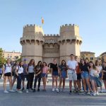 Españolé IH Valencia students visit the two towers