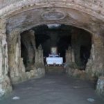 La Chiesetta di Piedigrotta fuori da Pizzo, vicino a Tropea