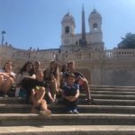 Gli studenti degli Alphabet City Camp visitano Piazza di Spagna