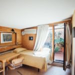 Una stanza condivisa dell'alloggio dell'Alphabet City Camp