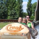 Gli studenti della Taunton Summer School vanno ad un parco a tema