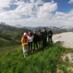 Gli studenti della friLingue St. Bernard Summer Camp durante un'escursione in montagna