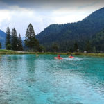 Vista sul lago del campus degli Oxford International Camps nei Piani di Luzza - Dolomiti