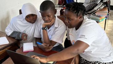 Summer-internship-volunteer-experience-africa-zanzibar-tanzania-teenagers-47