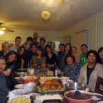 A Rennert New York host family makes Thanksgiving Dinner for students