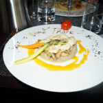 Un piatto al ristorante che gira Le Phare a Palavas-les-Flots fuori Montpellier