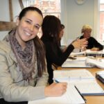 Una studentessa della scuola Kingsway di Worcester
