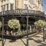 La sala da tè Betty a Harrogate
